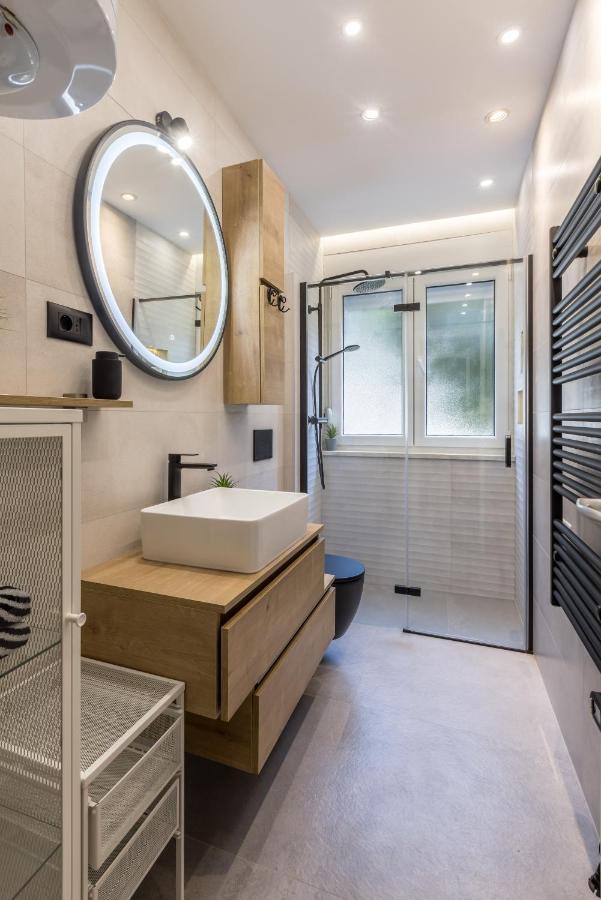 Artistic Chill Art Apartment 2+2.Centar Of Split. ภายนอก รูปภาพ