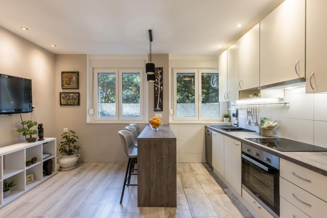 Artistic Chill Art Apartment 2+2.Centar Of Split. ภายนอก รูปภาพ